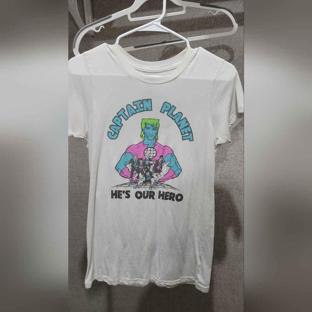 Captain Planet shirt sz M